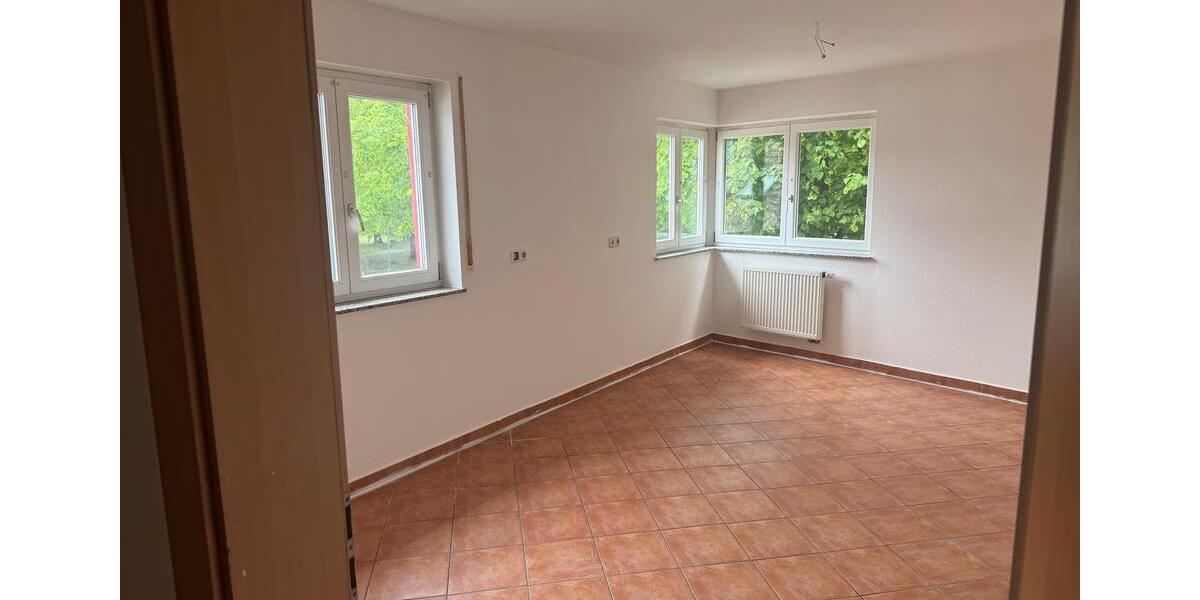 Etagenwohnung Groß-Zimmern Zimmern - 3 Zimmer, 100 m&sup2;, 1.350&euro; | Angebot:26493142