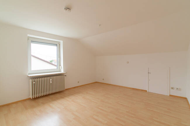 Gemütliche 3 Zimmer Wohnung in einem kleineren Mehrfamilienhaus (Nur 3 Wohnungen)