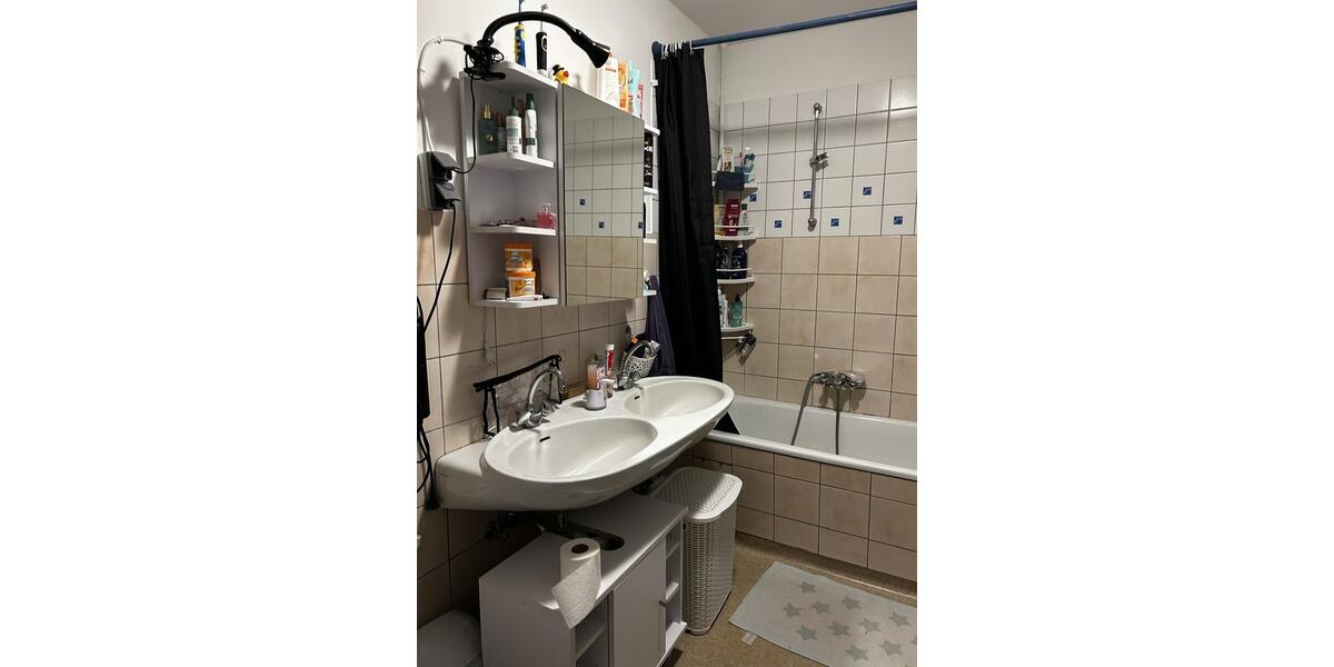 Dachgeschoßwohnung Flensburg - 4 Zimmer, 98 m&sup2;, 940&euro; | Angebot:21946304