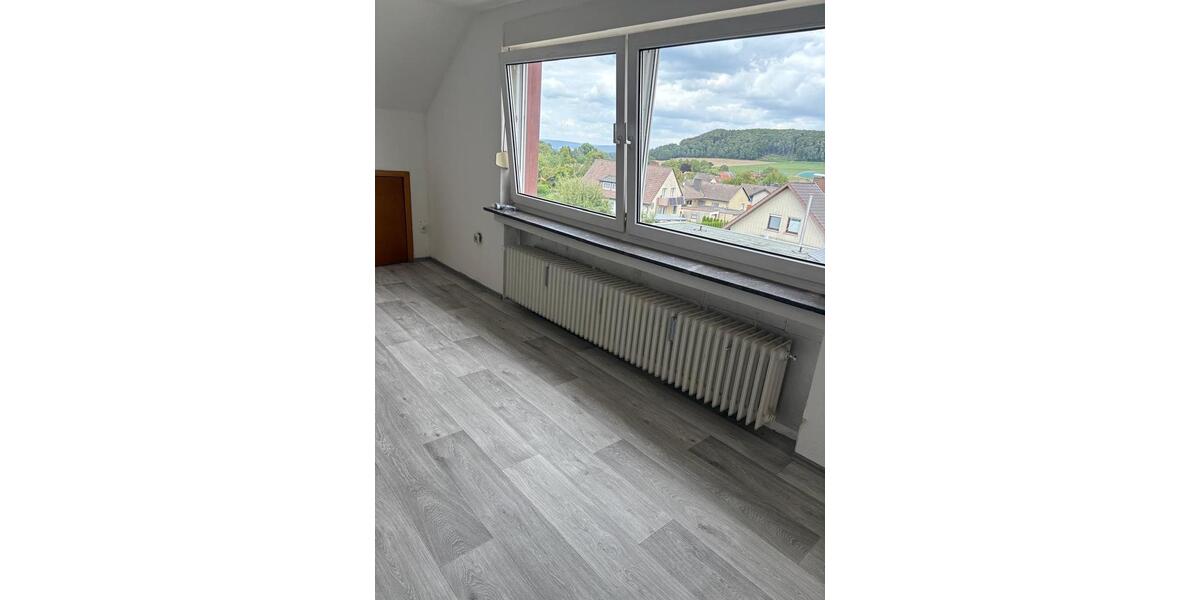 Dachgeschoßwohnung Hessisch Oldendorf - 3 Zimmer, 80 m&sup2;, 800&euro; | Angebot:24378129