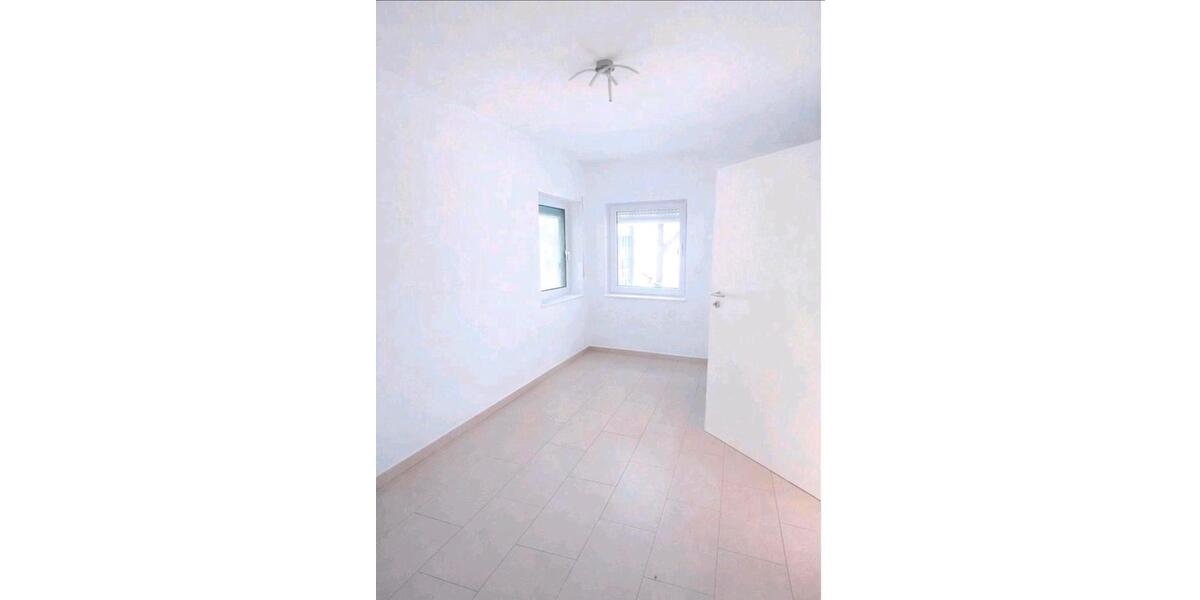 Erdgeschoßwohnung Schernfeld Birkhof - 4 Zimmer, 82 m&sup2;, 880&euro; | Angebot:26682608