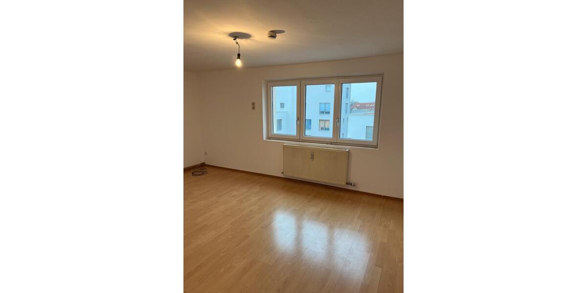 Dachgeschoßwohnung Ingolstadt Münchener Straße - 2 Zimmer, 50 m&sup2;, 600&euro; | Angebot:26638675