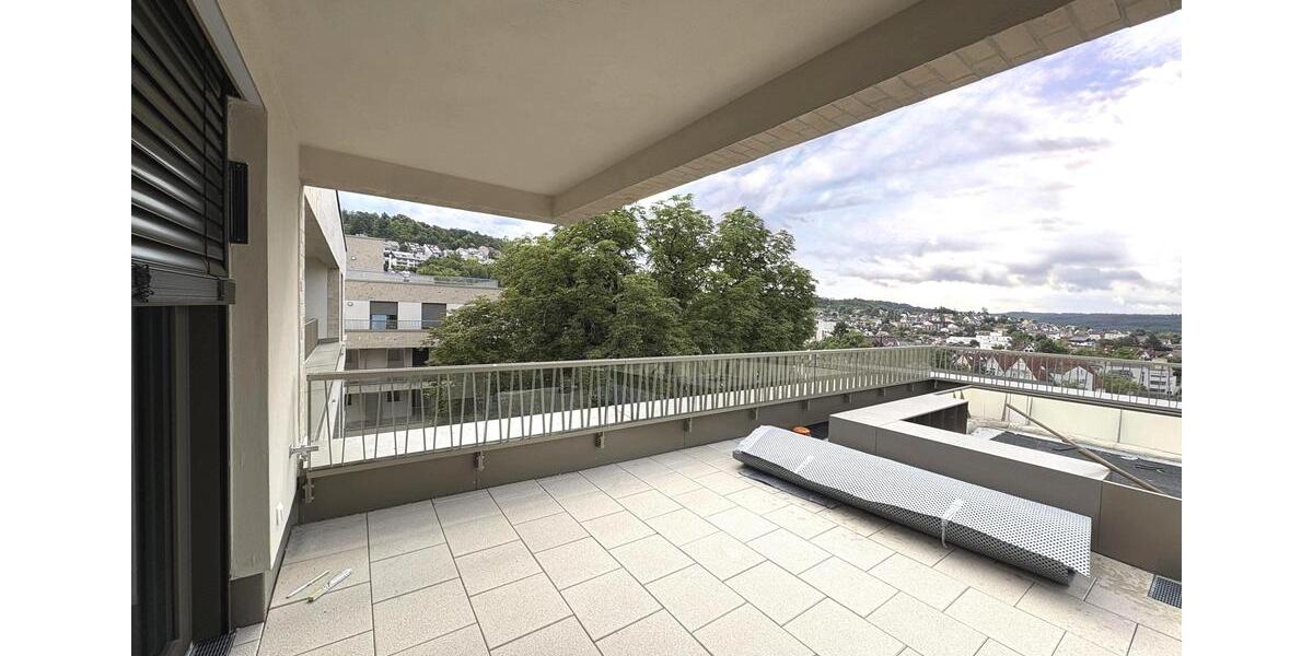 Dachgeschoßwohnung Leonberg - 4 Zimmer, 124 m&sup2;, 2.472&euro; | Angebot:24919337