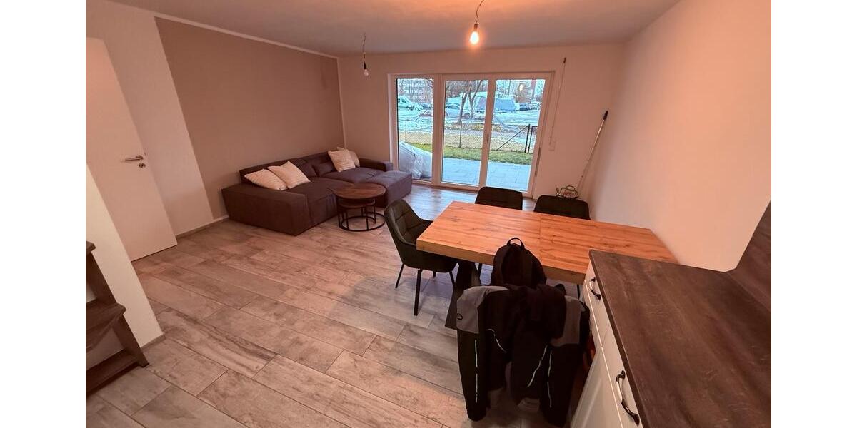 Erdgeschoßwohnung Waldkraiburg - 2 Zimmer, 71 m&sup2;, 850&euro; | Angebot:26038525