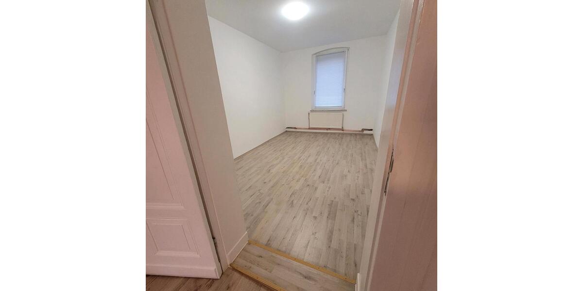 Erdgeschoßwohnung Eschwege - 3 Zimmer, 90 m&sup2;, 880&euro; | Angebot:25131779
