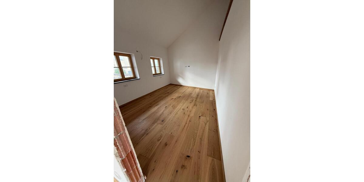Doppelhaushälfte Waakirchen - 3 Zimmer, 105 m&sup2;, 1.800&euro; | Angebot:25102994