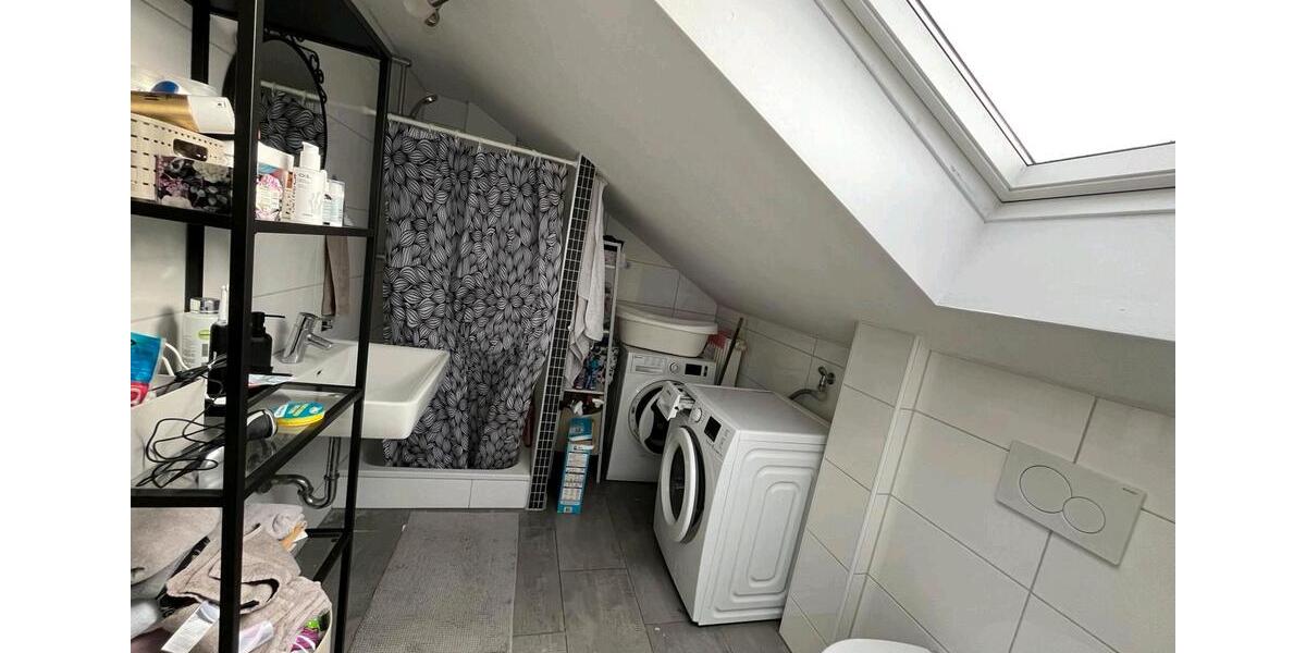 Dachgeschoss Wohnung 2 zimmer