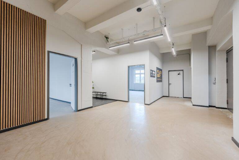 Flexbay Magdeburg: Moderne Arbeitsbereiche - All-in-Miete