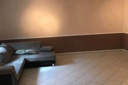 Wohnung Viernheim - 2 Zimmer, 700 m&sup2;, 700&euro; | Angebot:26656481