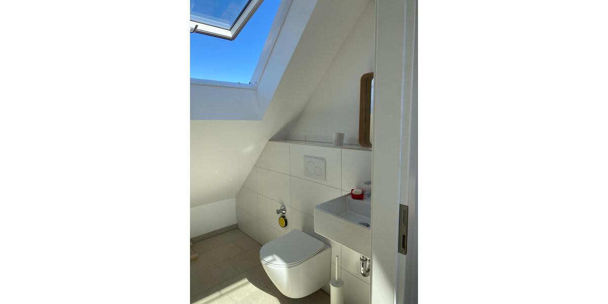 Dachgeschoßwohnung Freiburg im Breisgau Ebnet - 3 Zimmer, 50 m&sup2;, 1.200&euro; | Angebot:26440315