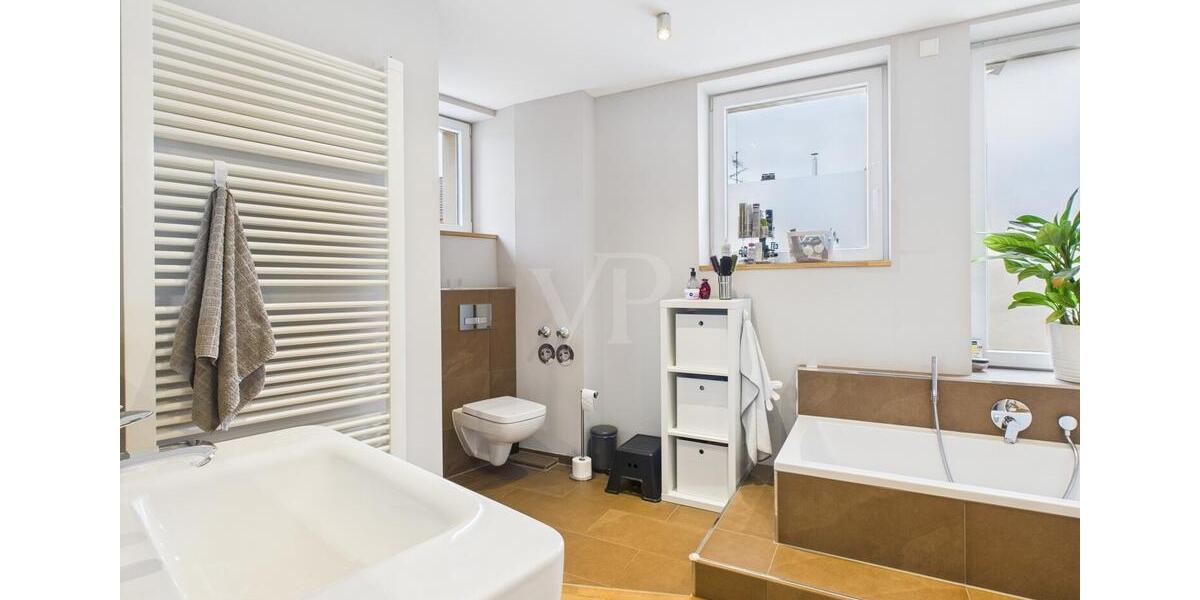 Etagenwohnung Aschaffenburg Österreicher Kolonie - 4 Zimmer, 139 m&sup2;, 1.600&euro; | Angebot:24819908