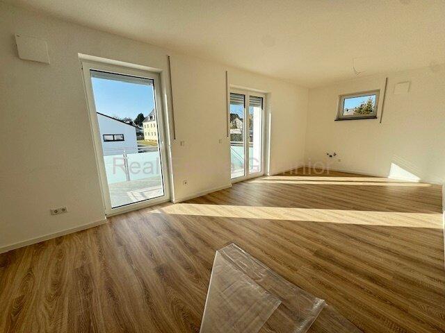 Etagenwohnung Windischeschenbach - 2 Zimmer, 55 m&sup2;, 680&euro; | Angebot:26251918