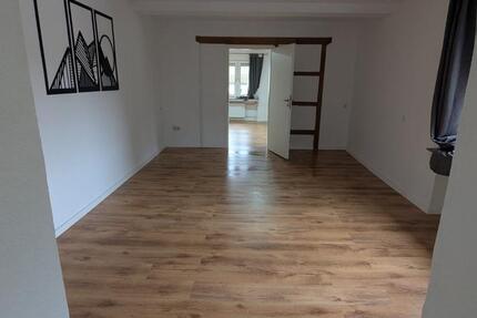 Schöne Wohnung mit Einbauküche, ab sofort frei! 3 zimmer