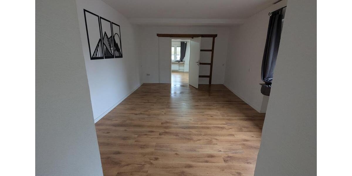 Schöne Wohnung mit Einbauküche, ab sofort frei! 3 zimmer