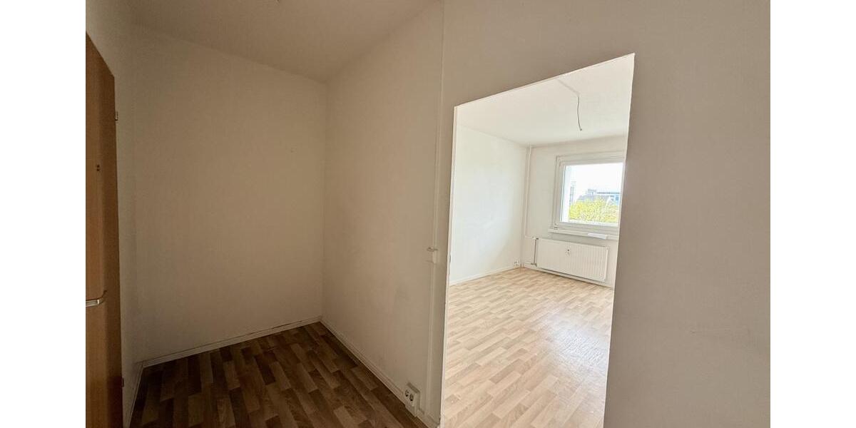 Etagenwohnung Plauen - 1 Zimmer, 35 m&sup2;, 200&euro; | Angebot:26296741