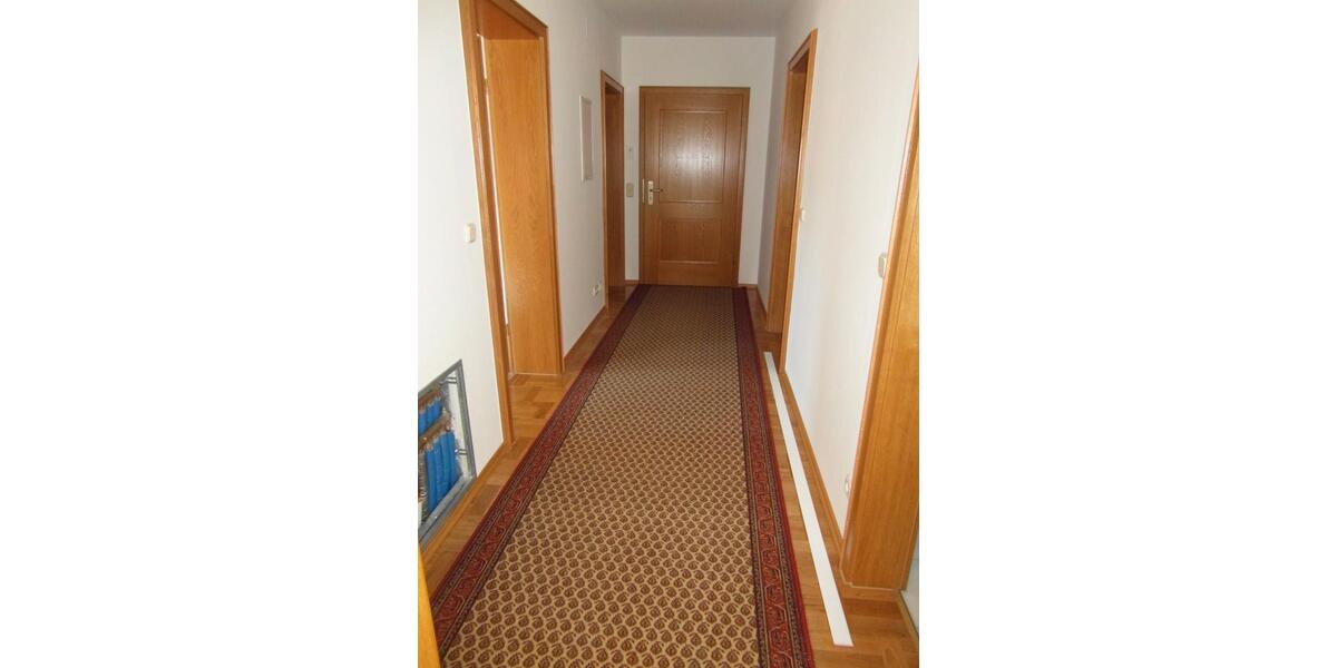 2-Zimmer-Wohnung (1. OG) in Graben mit Balkon und Garage 2 zimmer