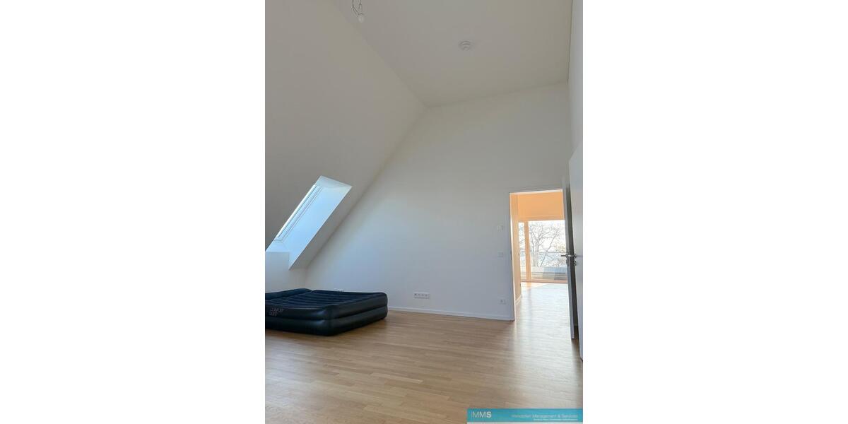 Dachgeschoßwohnung Berlin Treptow-Köpenick - 4 Zimmer, 123 m&sup2;, 2.300&euro; | Angebot:25418974