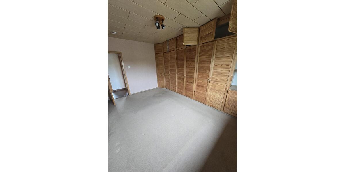 Etagenwohnung Jerichow - 6 Zimmer, 198 m&sup2;, 1.300&euro; | Angebot:26561573