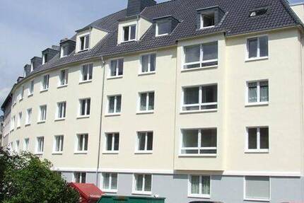 zentral gelegene 2-Zimmer-Wohnung im DG