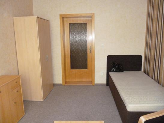 Wohnen auf Zeit Gera Alt-Taubenpreskeln - 1 Zimmer, 15 m&sup2;, 240&euro; | Angebot:26169346