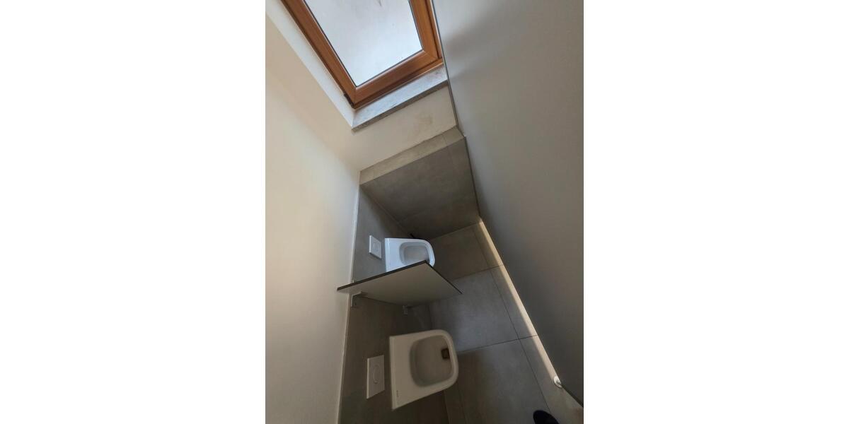 Wohnen auf Zeit Burgheim - 7 Zimmer, 260 m&sup2;, 23&euro; | Angebot:23315544