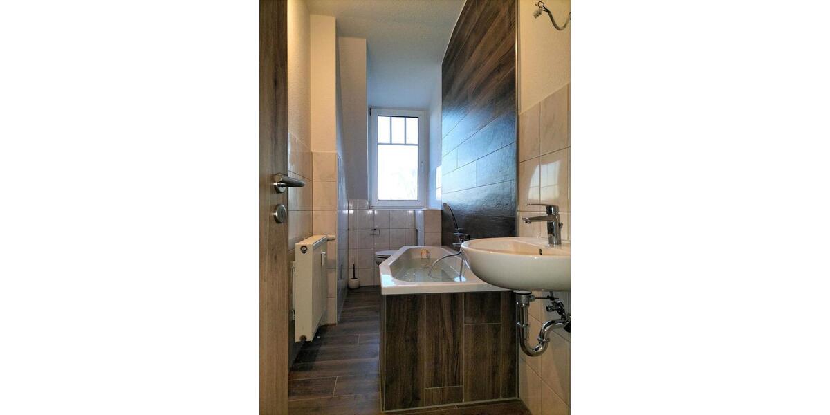 Dachgeschoßwohnung Crimmitschau - 2 Zimmer, 50 m&sup2;, 475&euro; | Angebot:24700221