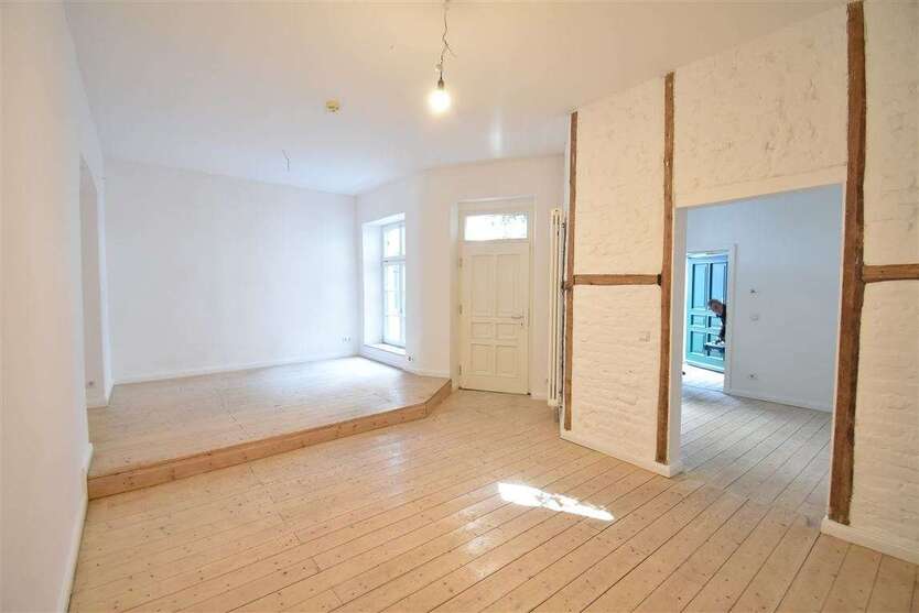 Haus zum Mieten in Düsseldorf 3.900 € 257.64 m² 11 zimmer