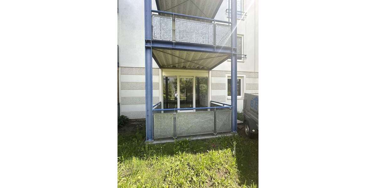 ++ Frisch Sanierte 2-Raumwohnung im blauen Wunder++ 2 zimmer