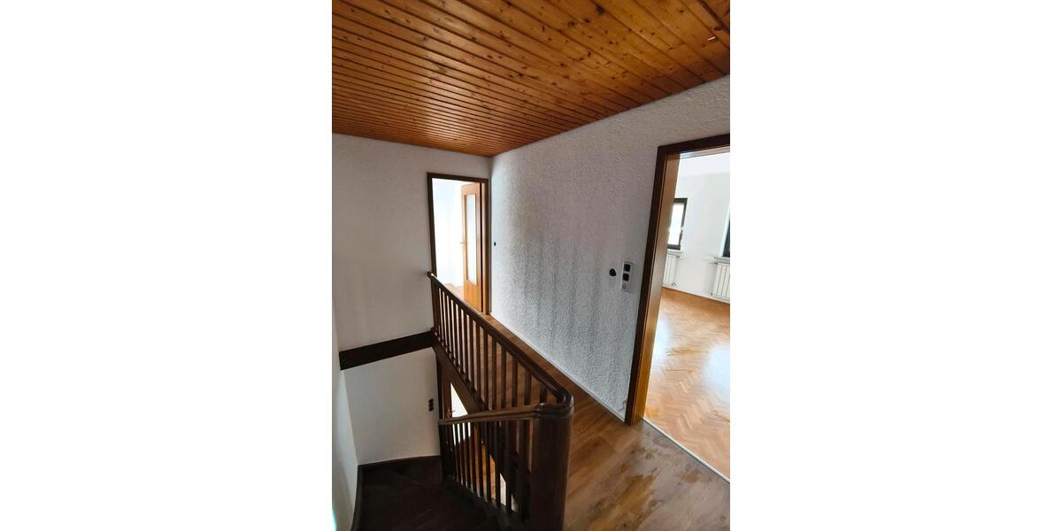 Etagenwohnung Traunstein - 5 Zimmer, 92 m&sup2;, 1.160&euro; | Angebot:24978593