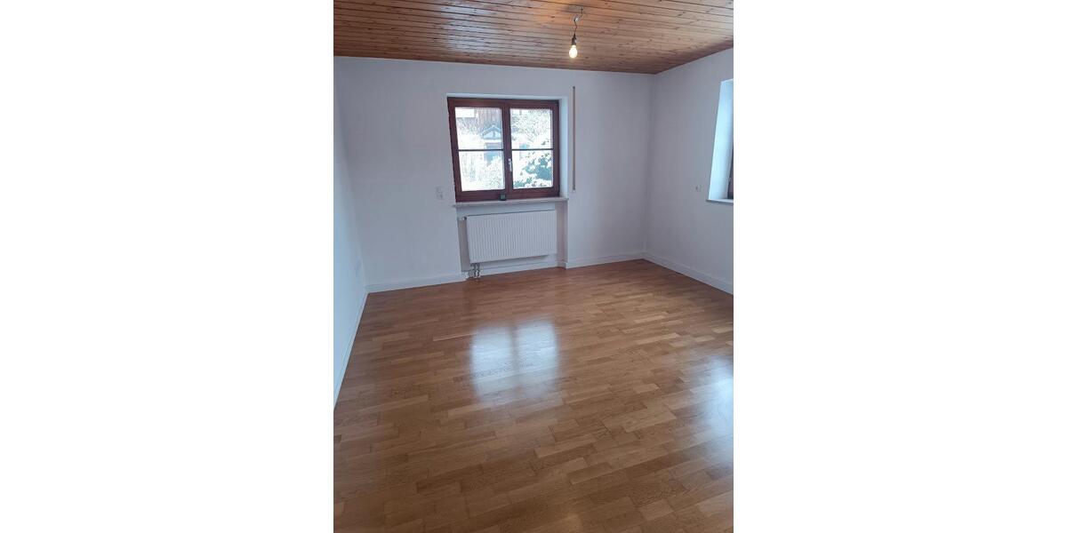 Etagenwohnung Altusried - 3 Zimmer, 93 m&sup2;, 965&euro; | Angebot:25978854
