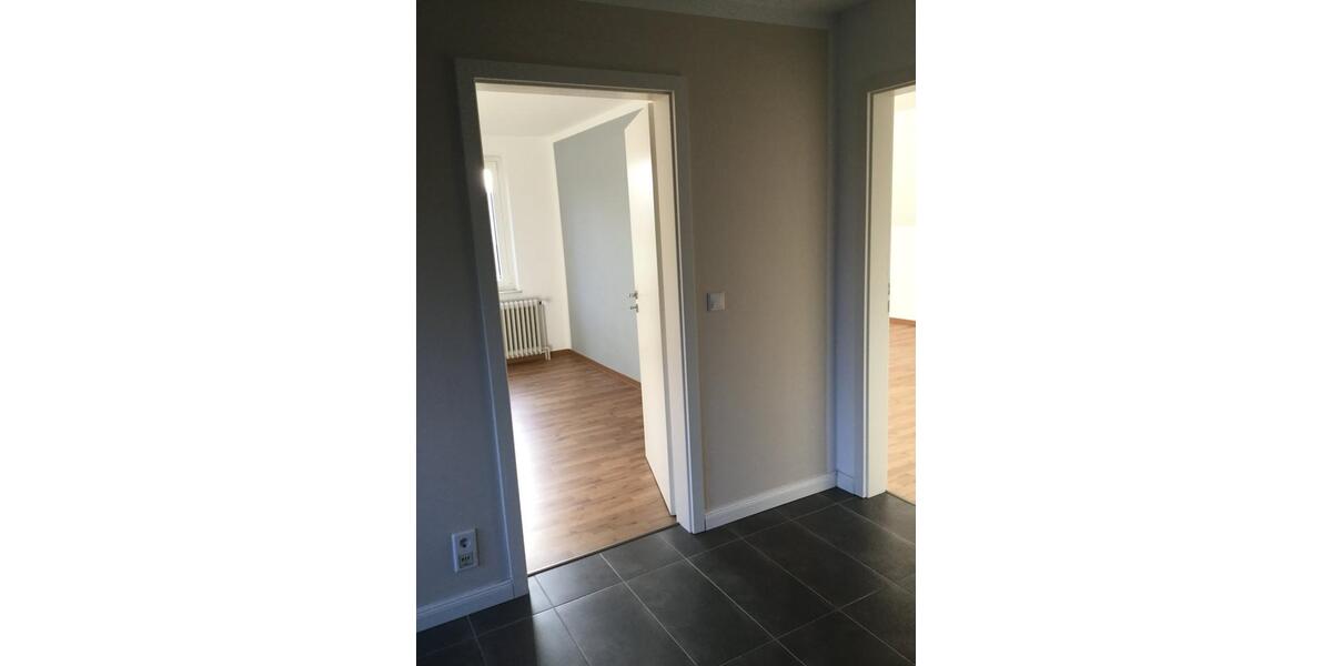 Dachgeschoßwohnung Oldendorf - 3 Zimmer, 90 m&sup2;, 810&euro; | Angebot:25944740