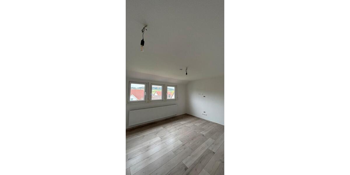 Dachgeschoßwohnung Calw - 3 Zimmer, 20 m&sup2;, 950&euro; | Angebot:25055307