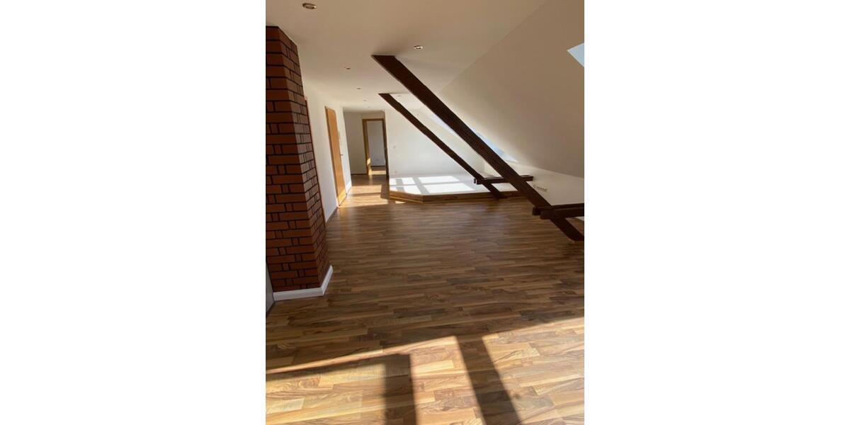 Dachgeschoßwohnung Meißen - 3 Zimmer, 75 m&sup2;, 560&euro; | Angebot:25359833