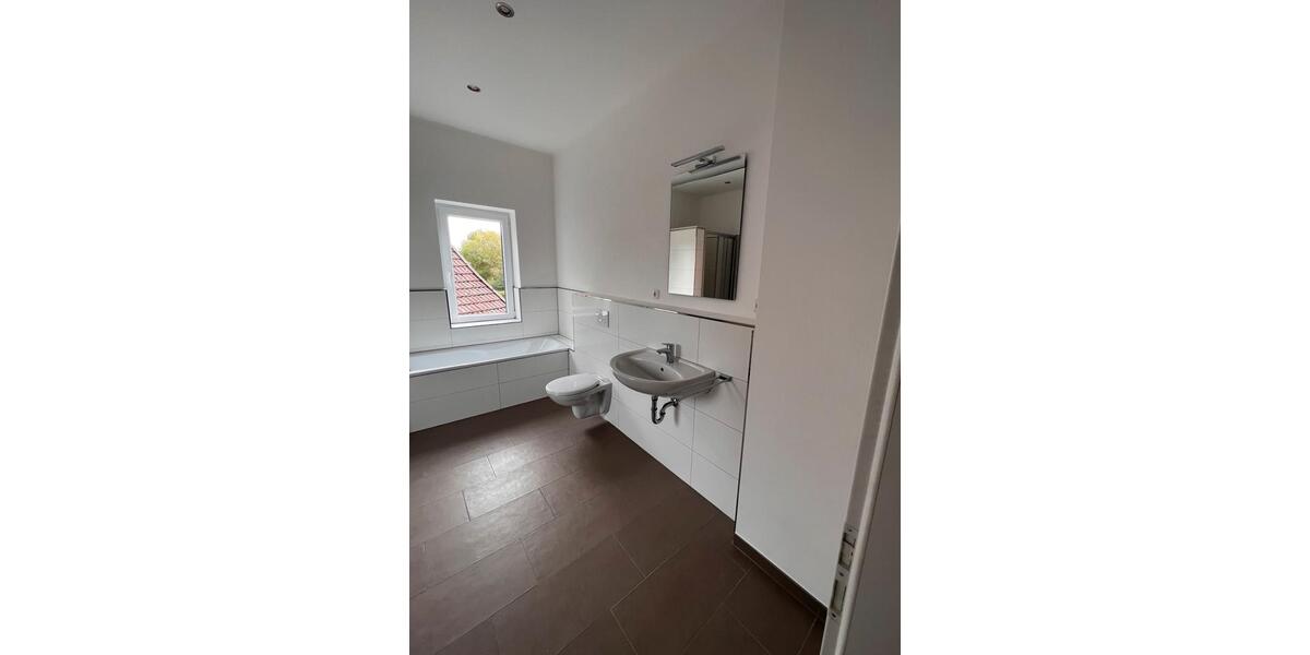 großzügige Etagenwohnung mit Dachterasse 4 zimmer