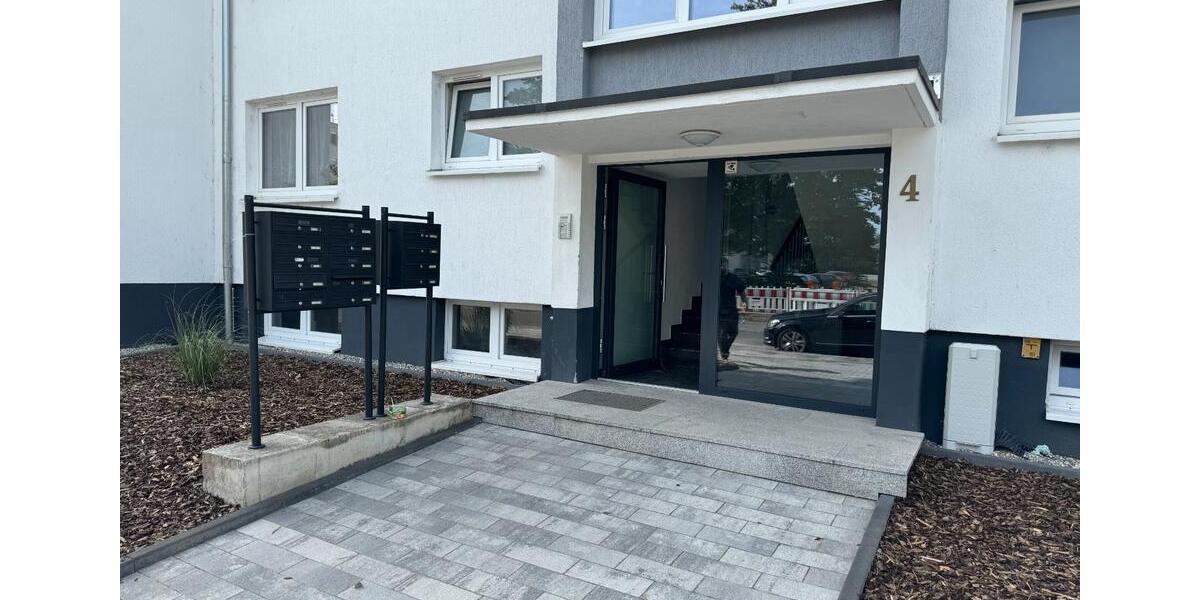 Dachgeschoßwohnung Hanau - 2 Zimmer, 91 m&sup2;, 1.050&euro; | Angebot:26383301
