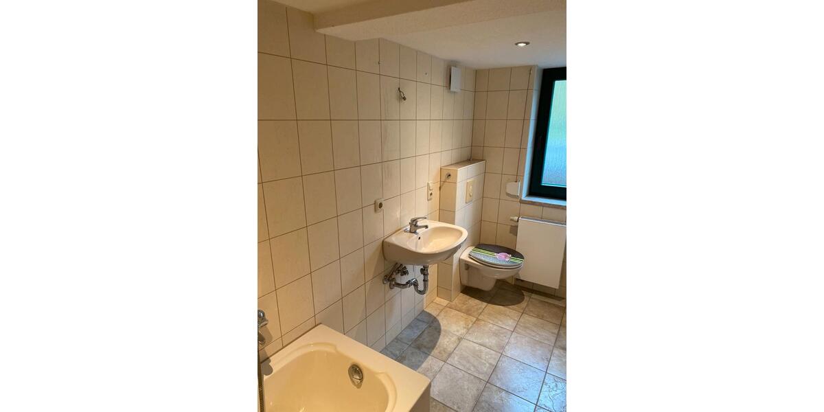 Erdgeschoßwohnung Zella-Mehlis Mehlis - 2 Zimmer, 45 m&sup2;, 300&euro; | Angebot:25977654