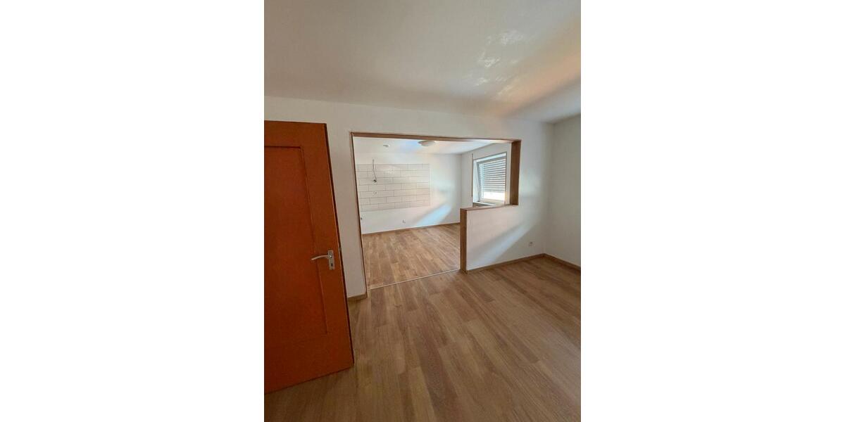 Etagenwohnung Roding - 3 Zimmer, 110 m&sup2;, 1.050&euro; | Angebot:26699665