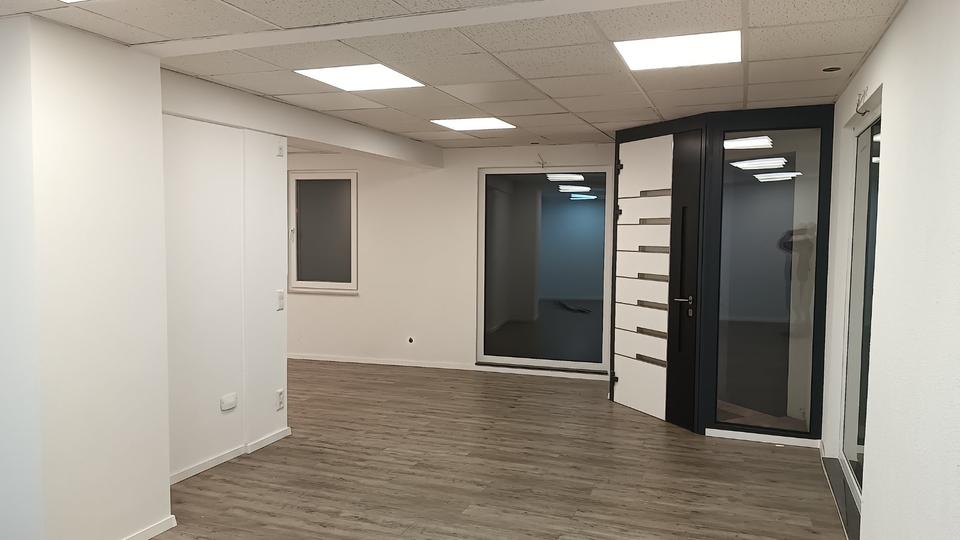 Gewerbefläche für Kiosk Laden Büro oder Anderes zimmer