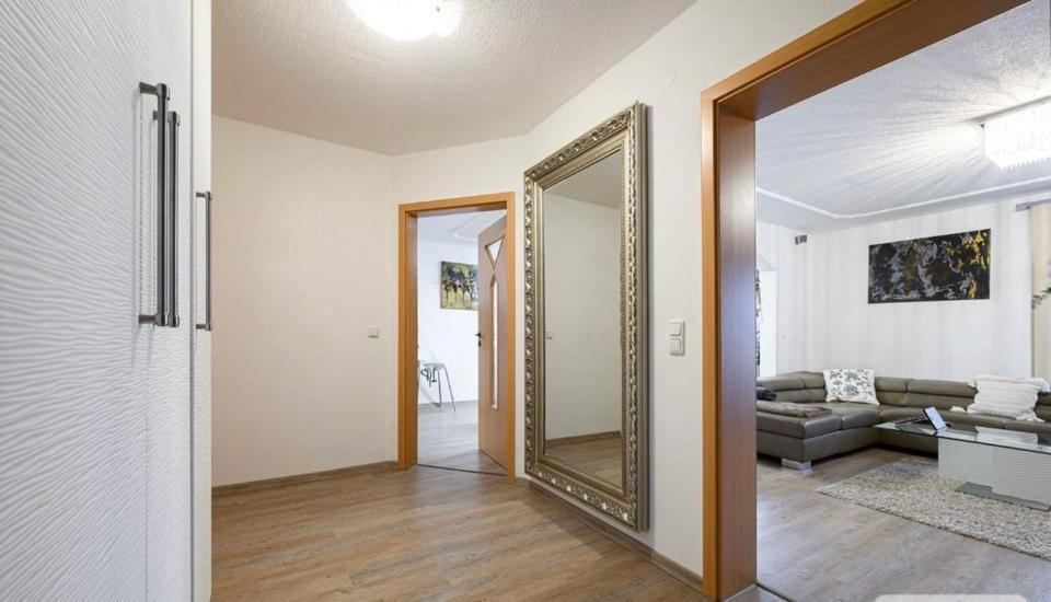 Helle und Großzügige 5,5-Zimmer-Wohnung in NeustadtDonau, Mauern