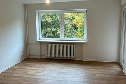 4-Raumwohnung mit Gäste-WC und Balkon zimmer