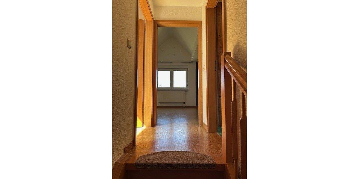 Dachgeschoßwohnung Bad Zwesten - 4 Zimmer, 92 m&sup2;, 644&euro; | Angebot:23138166