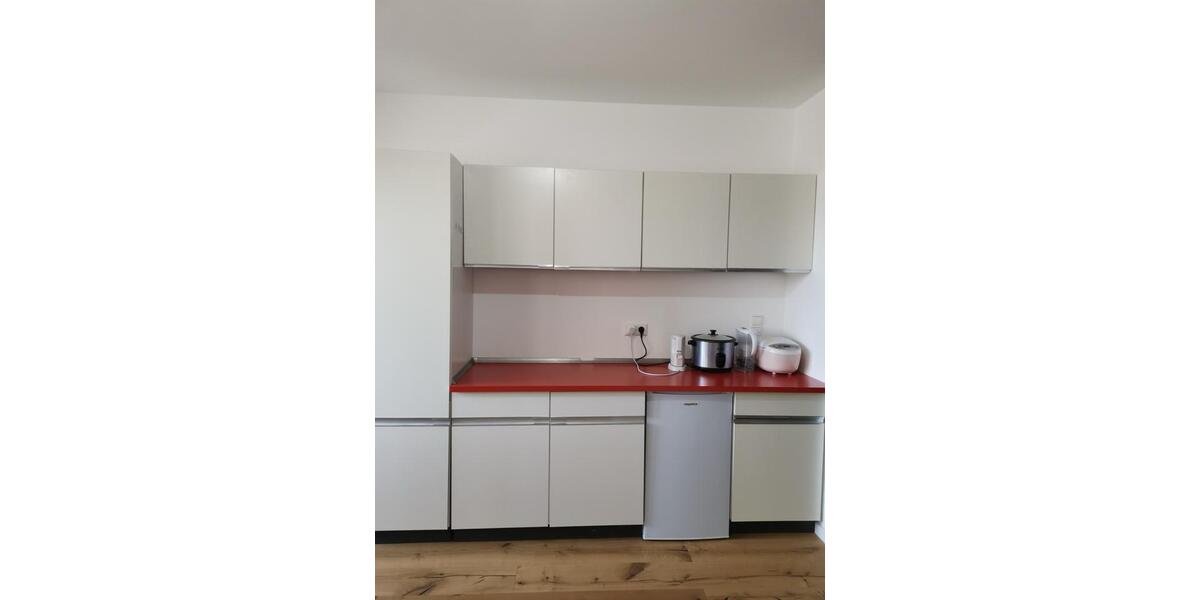 Wohnen auf Zeit Ludwigshafen am Rhein - 4 Zimmer, 18 m&sup2;, 450&euro; | Angebot:24694003