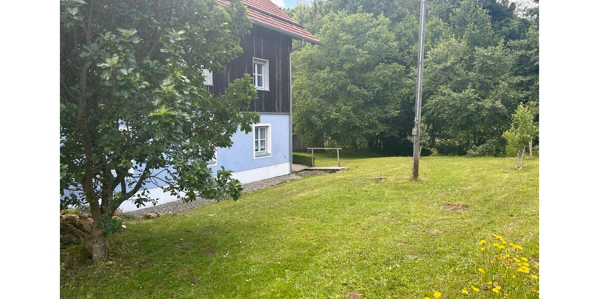 Erdgeschoßwohnung Cham - 4 Zimmer, 115 m&sup2;, 700&euro; | Angebot:25549096