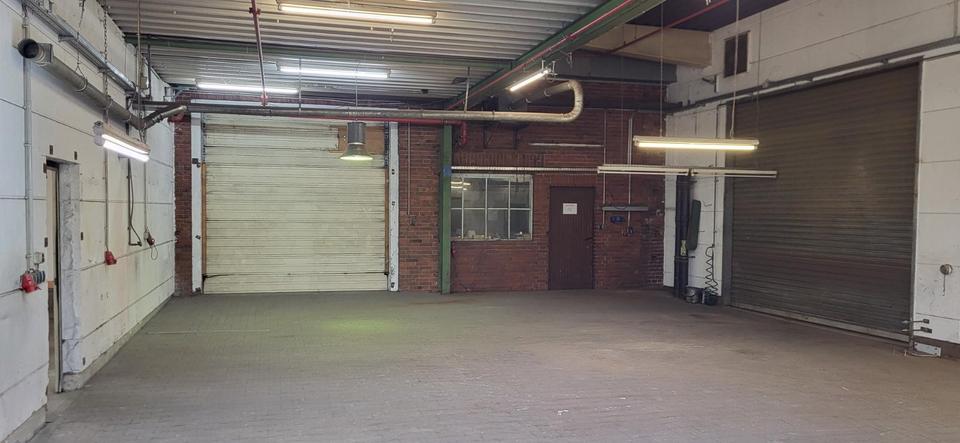 Lagerhallen auf dem Gelände der Blanke Türenwerke. zimmer