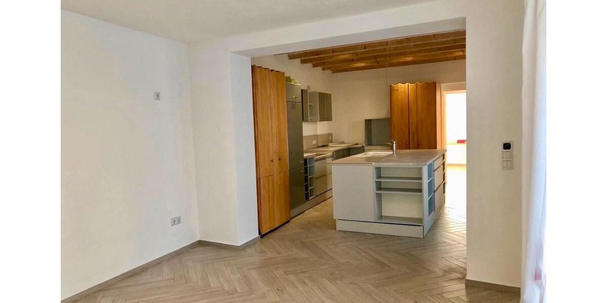 Erdgeschoßwohnung Delitzsch - 3.5 Zimmer, 130 m&sup2;, 1.650&euro; | Angebot:26578849