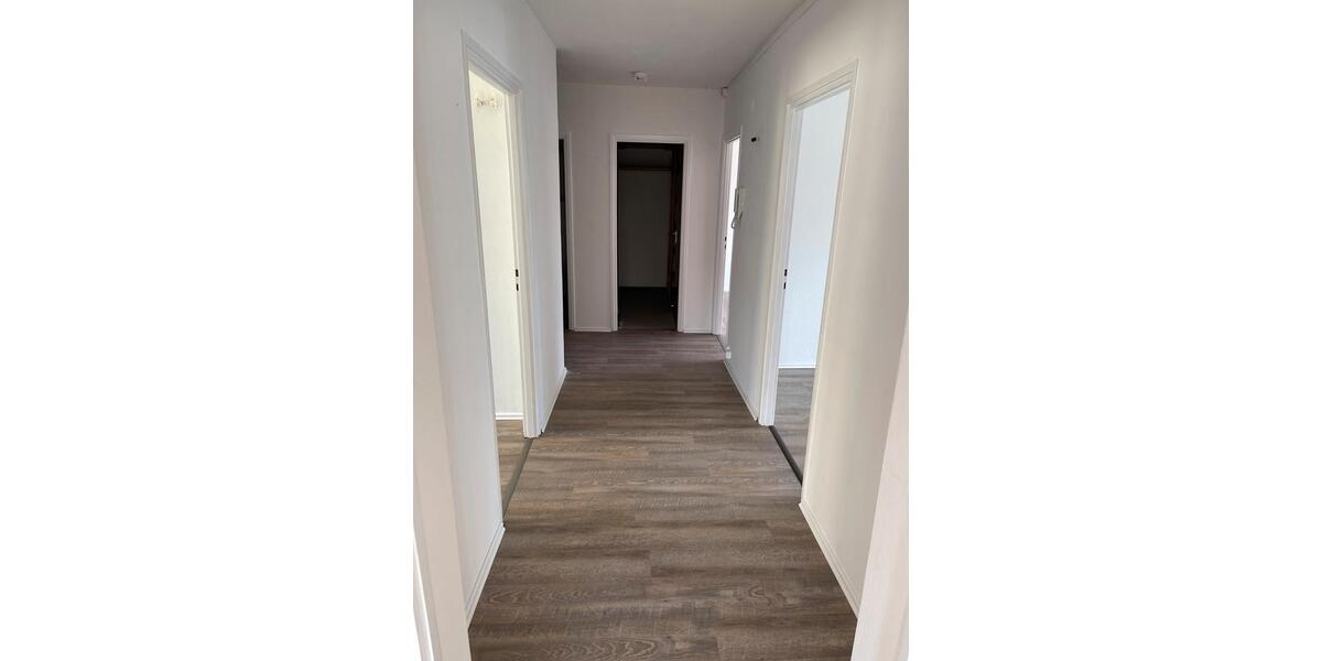 Helle 4-Zimmerwohnung mit Garage (93qm) 4 zimmer