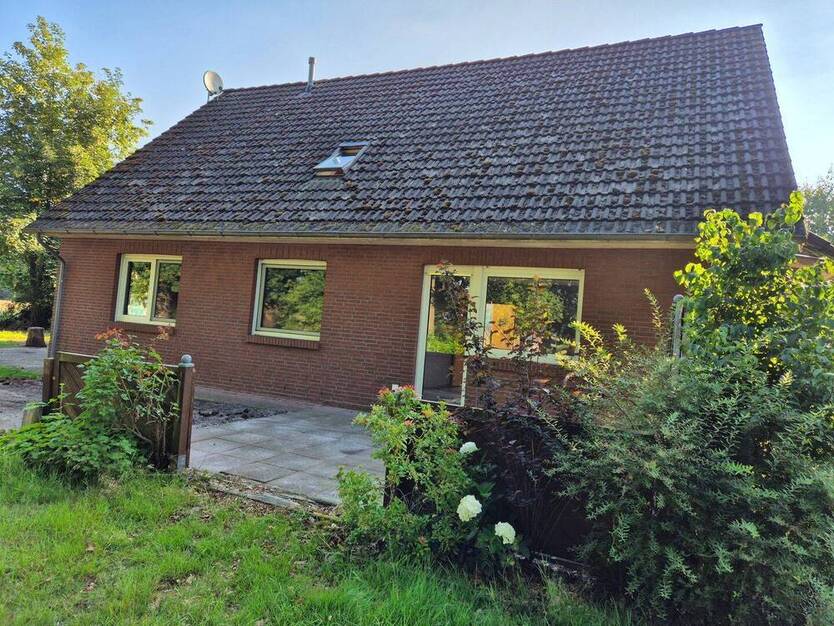 Attraktives Einfamilienhaus in ruhiger Lage mit großem Garten