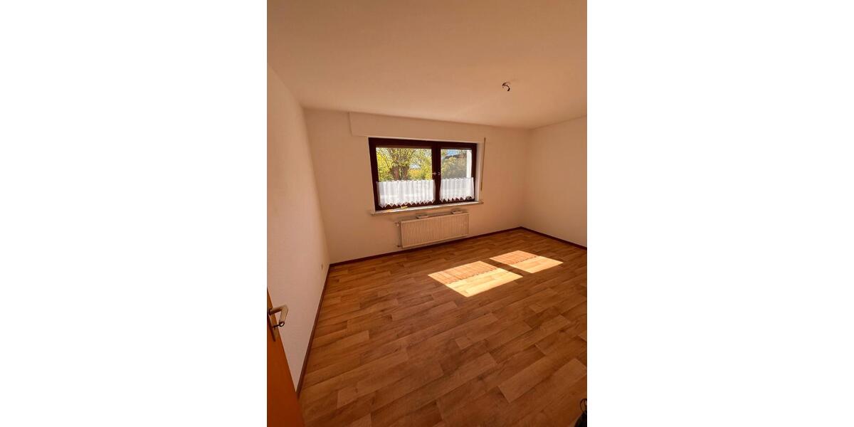 Hochparterre Edemissen - 4 Zimmer, 88 m&sup2;, 720&euro; | Angebot:26465188