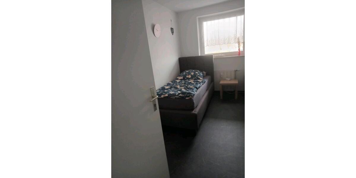 Wohnen auf Zeit Wesel - 3.5 Zimmer, 89 m&sup2;, 65&euro; | Angebot:25910814