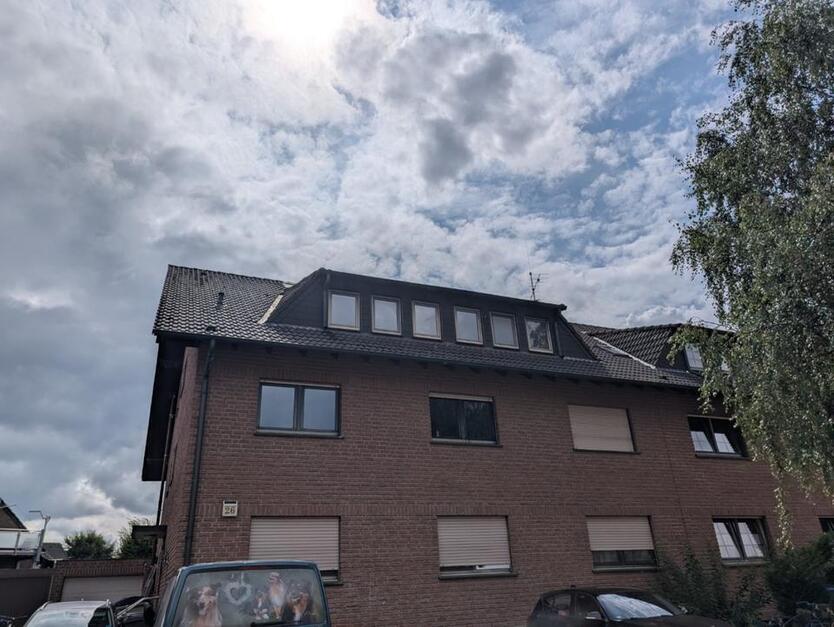 Großzügige DG-Wohnung mit Kamin & Stellplatz in Hamm-Werries